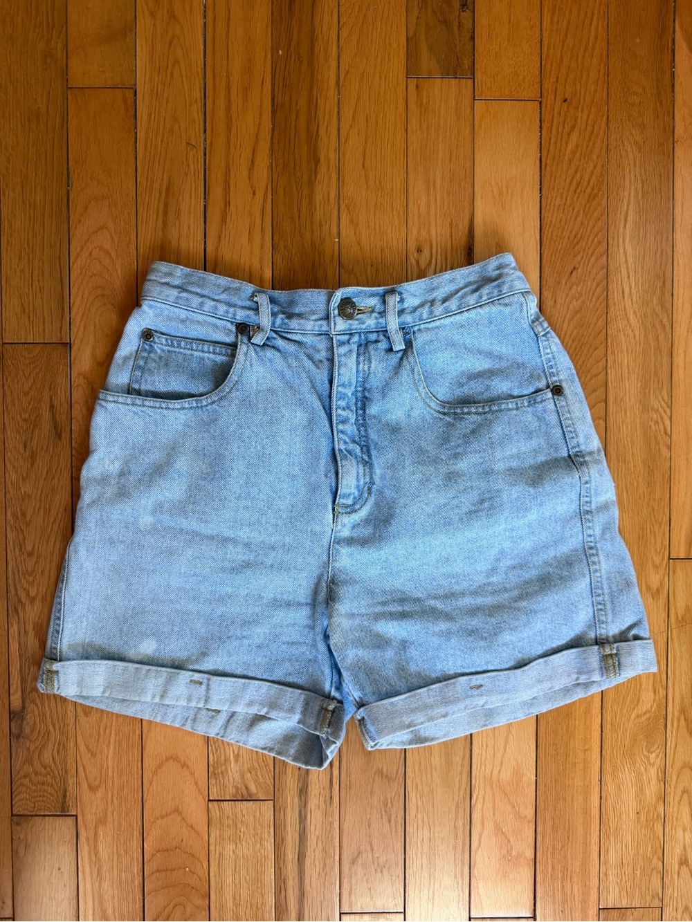 Liz Authentic Denim Vintage Light Blue High-Waist Denim Shorts
